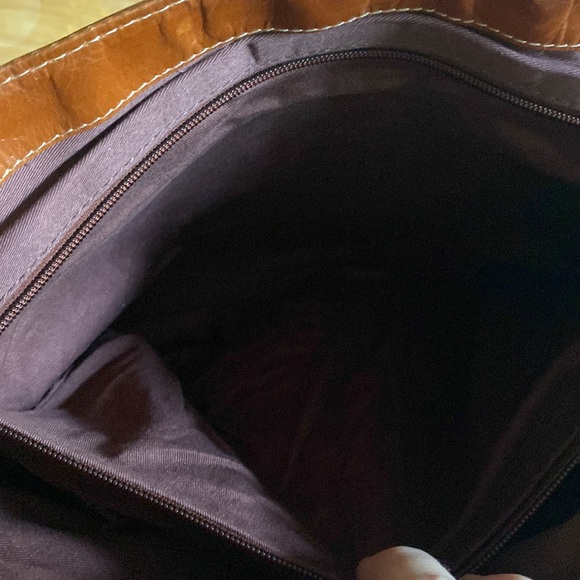 Vintage, Classic Fossil Cross-Body Messenger/Computer Bag - Picture 9 of 16